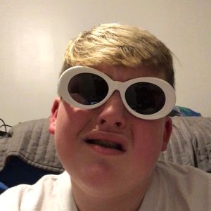 Meet your Posher, Grant